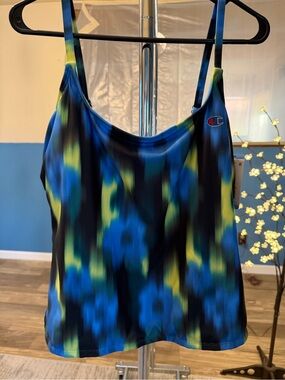 NWT Champion tankini, scoop neck, UPF 50, Sz Large